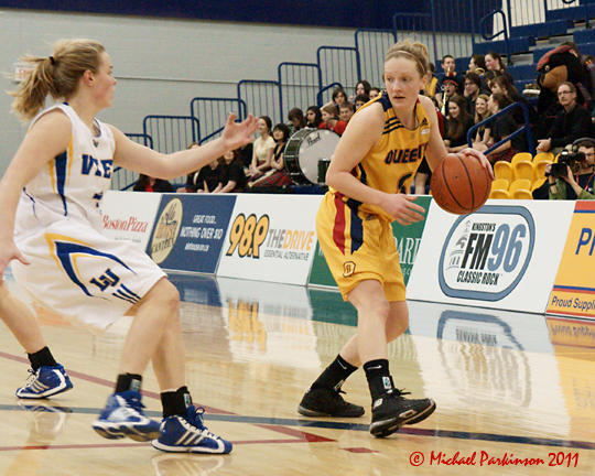 Queens vs Laurentian 08525 copy.jpg
