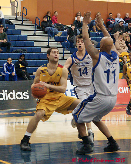 Queens vs Ryerson 06023 copy.jpg