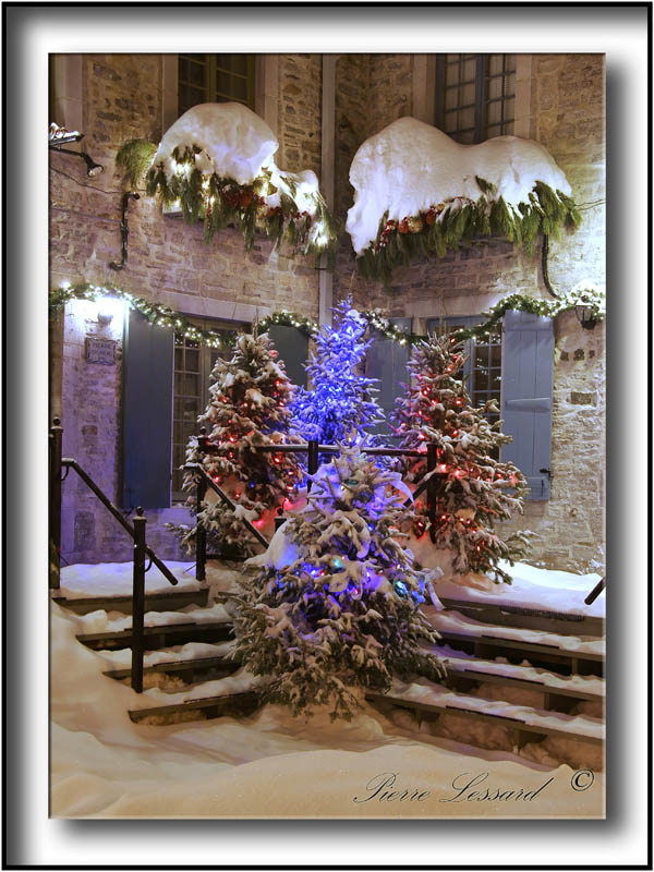   PLACE ROYALE,  MAISON PIERRE  BRUNEAU DANS LE TEMPS DES FTES  / PIERRE BRUNEAU HOUSE IN CHRISTMAS TIME   _MG_3383a +72