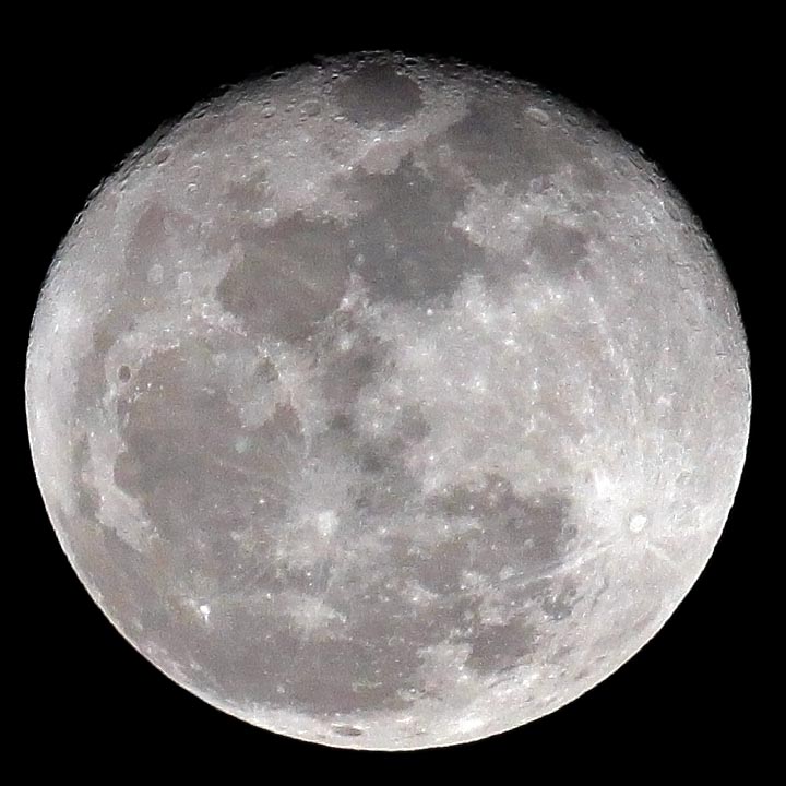 Moon-1712