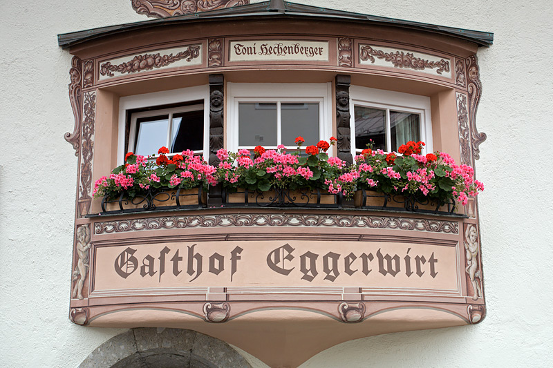 Kitzbhel: Hotel Eggerwirt Window and Flowers