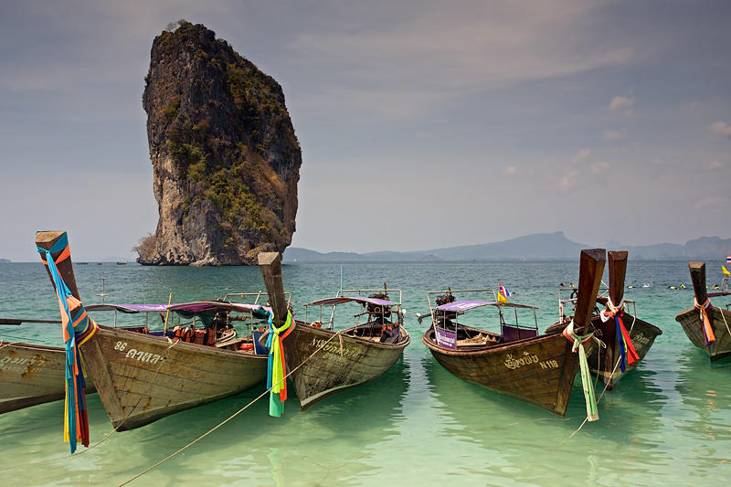 Poda Island: Long-tail Boats / Limestone Cliff