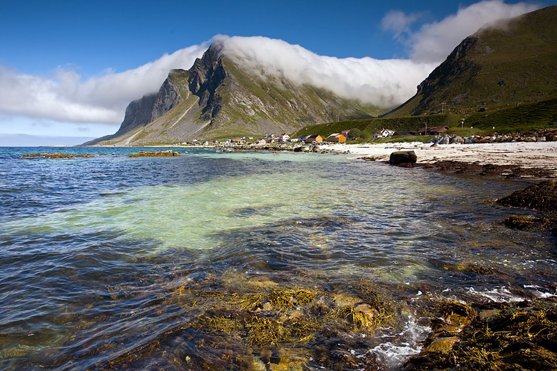 Flakstad Island: Vikten: Sea with Mountains and Clouds