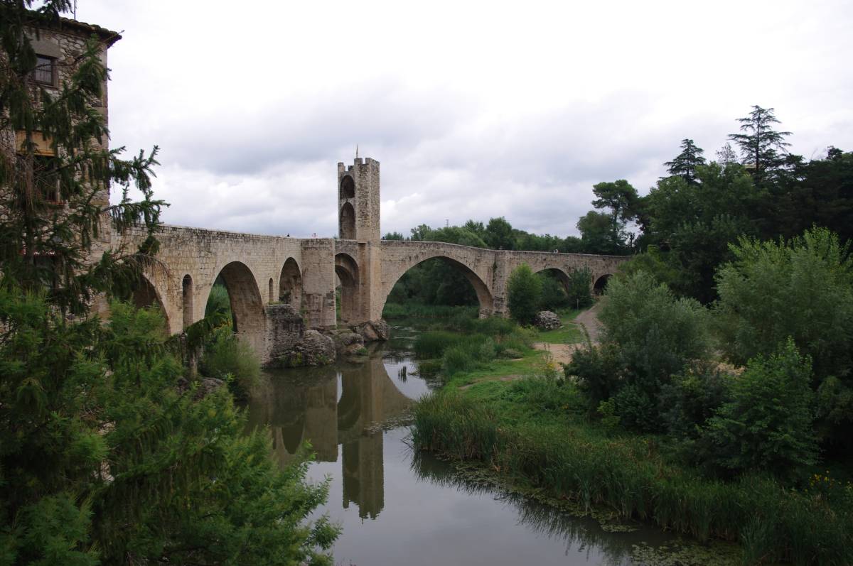 Besalu medieval bridge