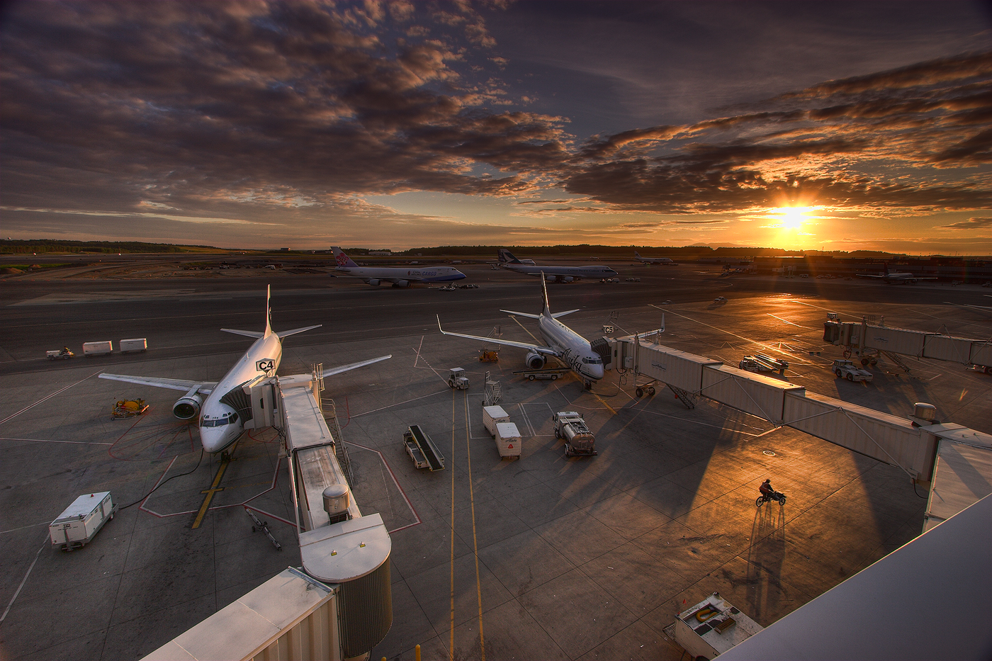 Airport Sunset (Jetway C4)