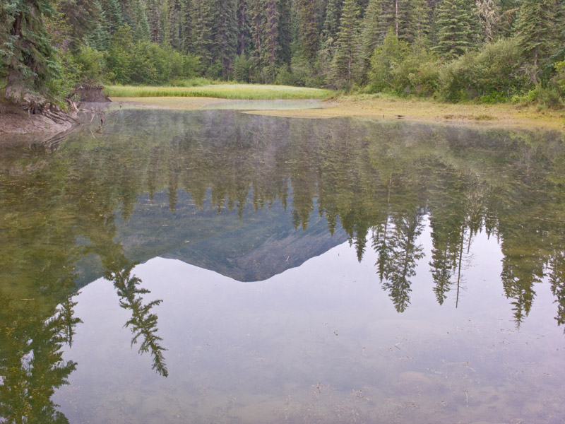 Mountain Reflection. By mn88.