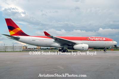 2008 - Avianca's new A330-243 N948AC airline aircraft aviation stock photo #1011