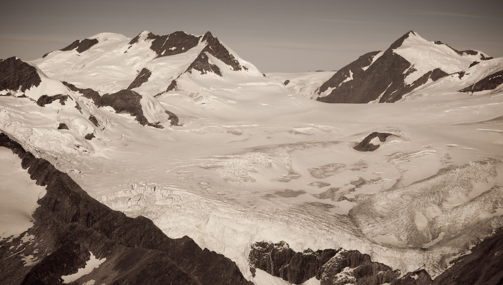 Mt. Mackenzie King (L), Mt. Sir John Abbott (R), & North Canoe Glacier<br>(NorthCanoeGlacier_092712_007-9.jpg)