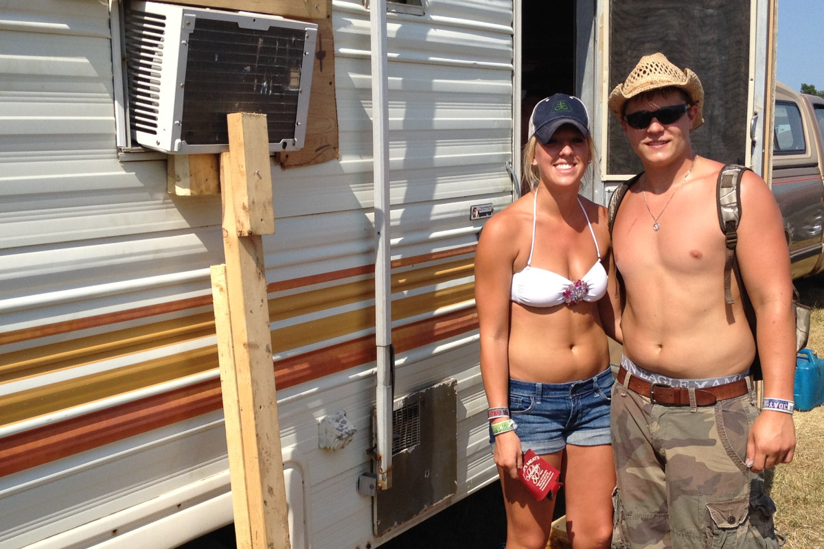Country Concert Campers.....Weekend Wanna-be Rednecks!