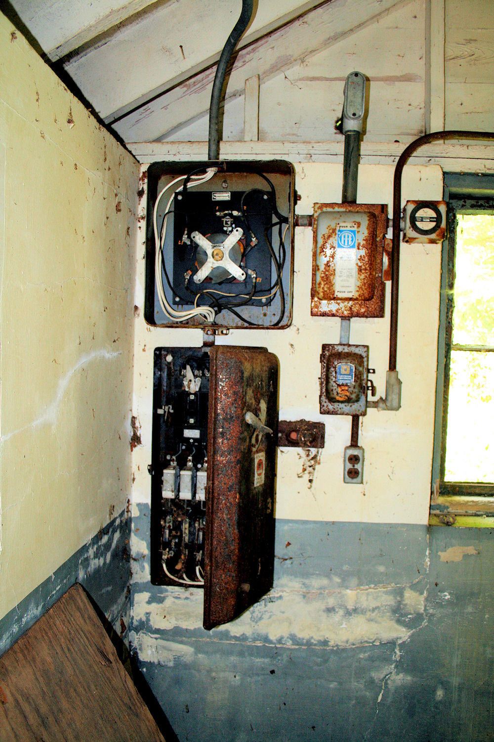 In Side The Old Building