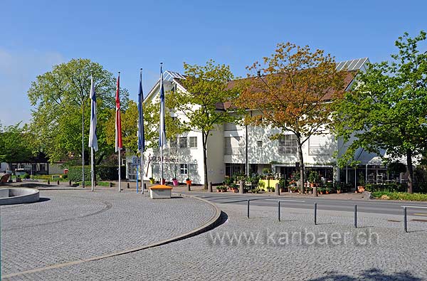 Dorfplatz (94125)