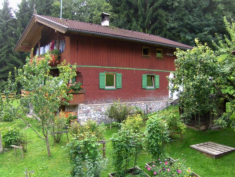THE CHALET NEXT DOOR