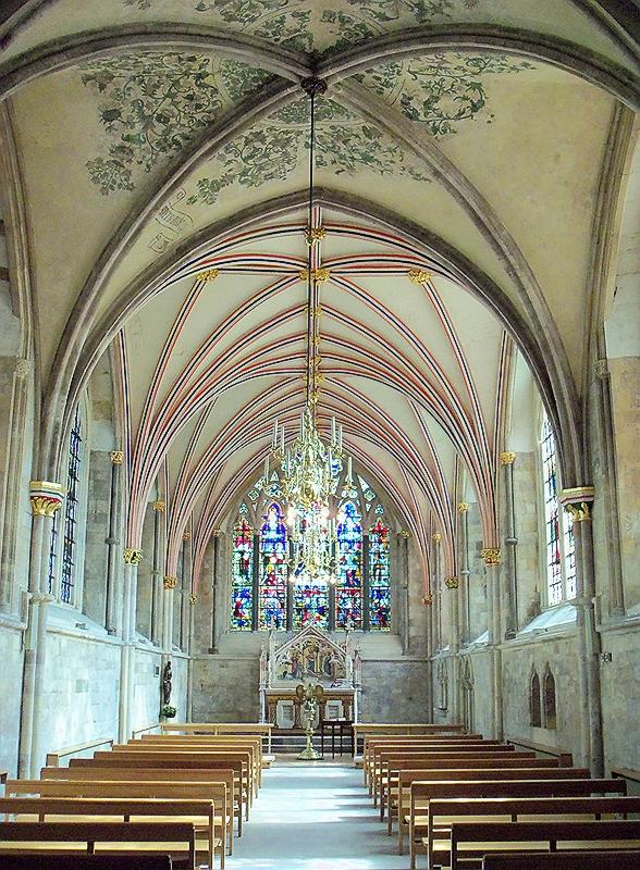 A CATHEDRAL SIDE CHAPEL   573