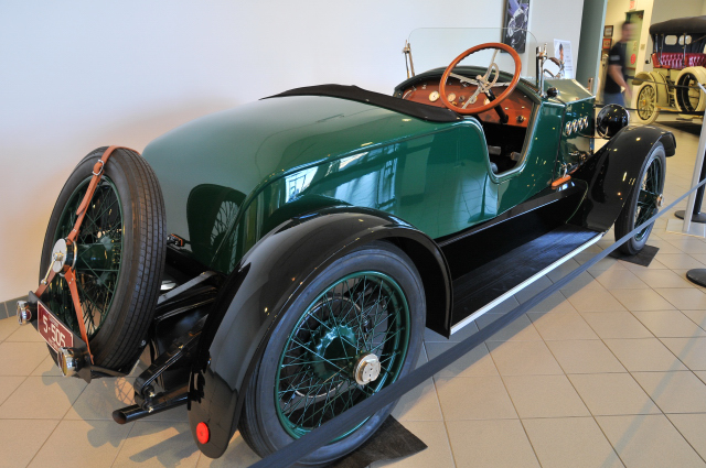 1922 Dixie Flyer Speedster, on loan from Kentucky Trailer (*)