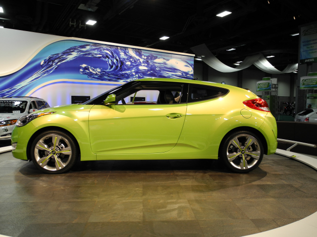 2012 Hyundai Veloster, to go on sale in the summer of 2011