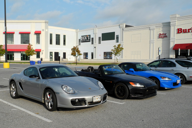 Porsche Cayman S and two Honda S2000 roadsters (4207)