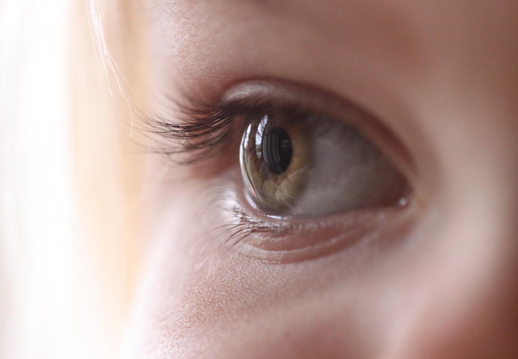 Ellas Eye