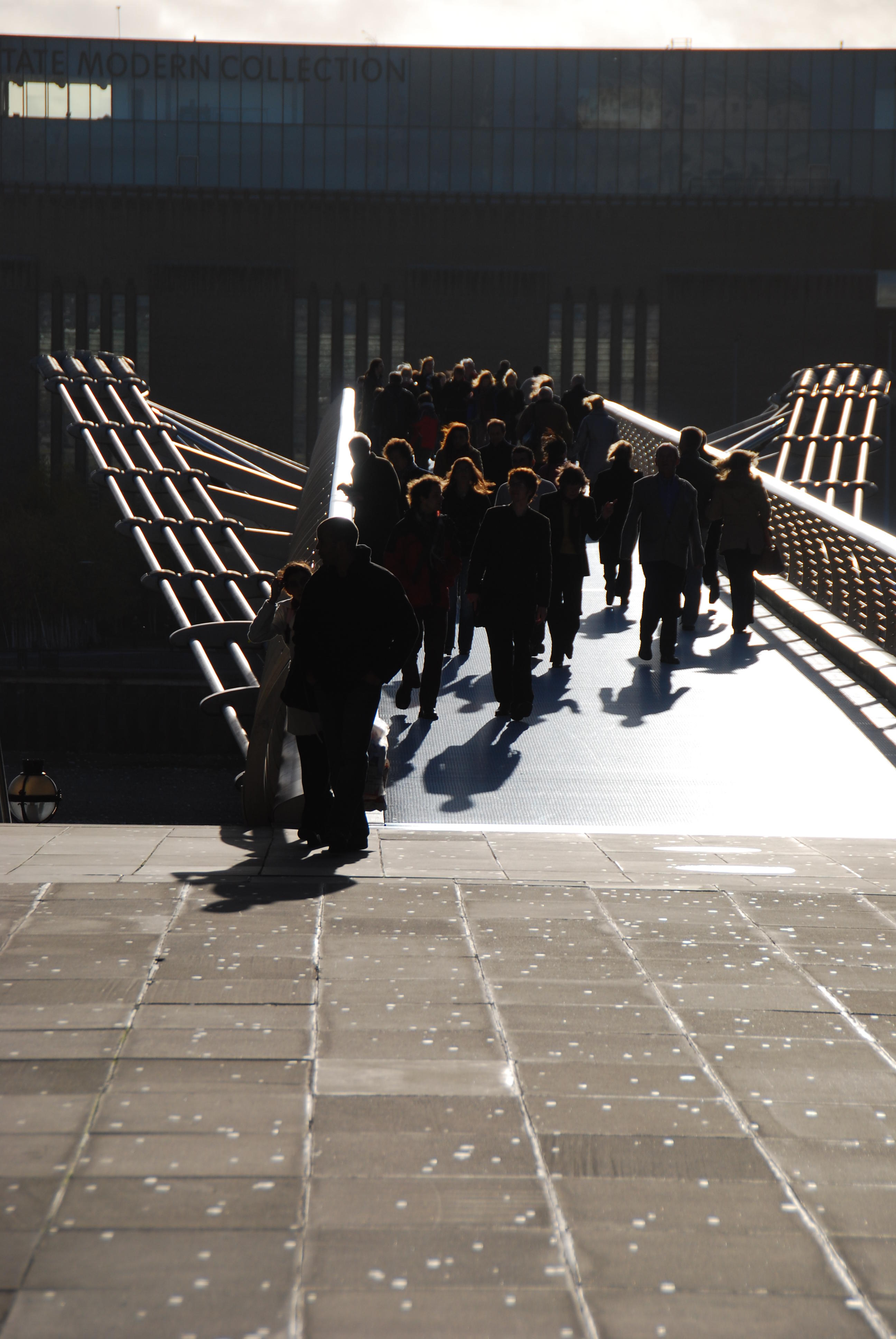 Millenium Bridge Traffic 2