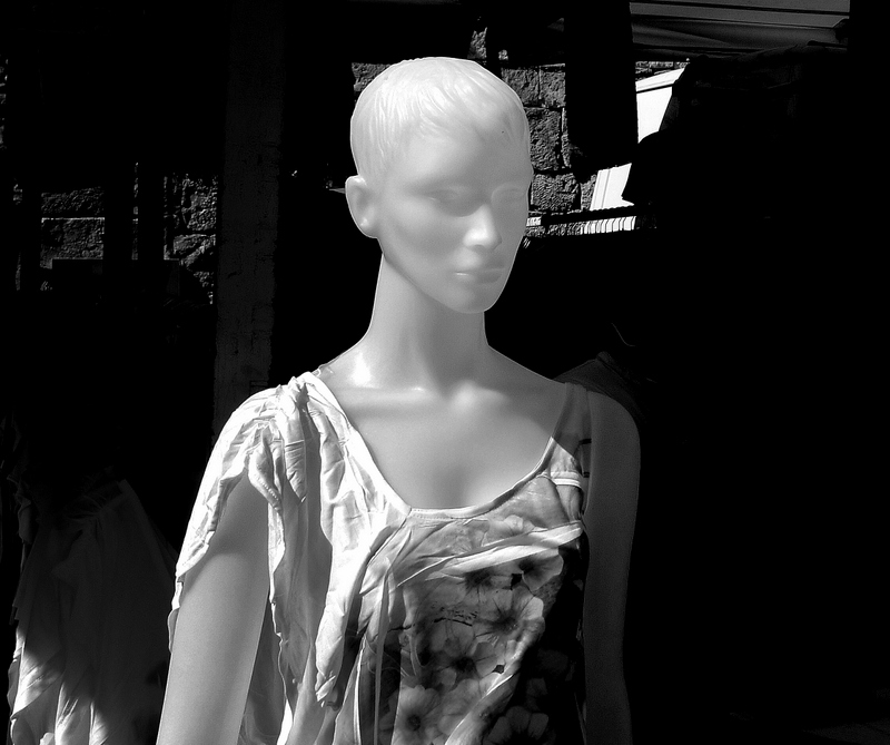 Dummy in B&W