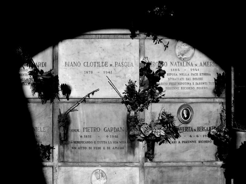 Walking trough Cemetery  of my city