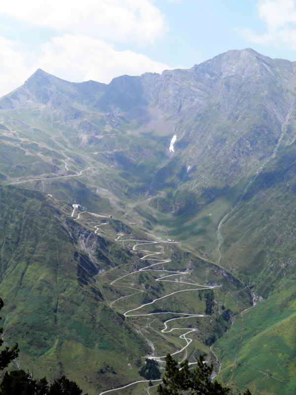 Soum de Grum (2657 m) et Monn (27724 m)