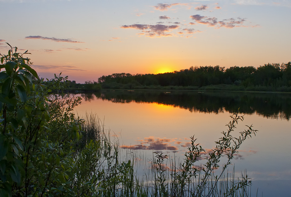 By the Lake Park Sunset   Wetaskiwin