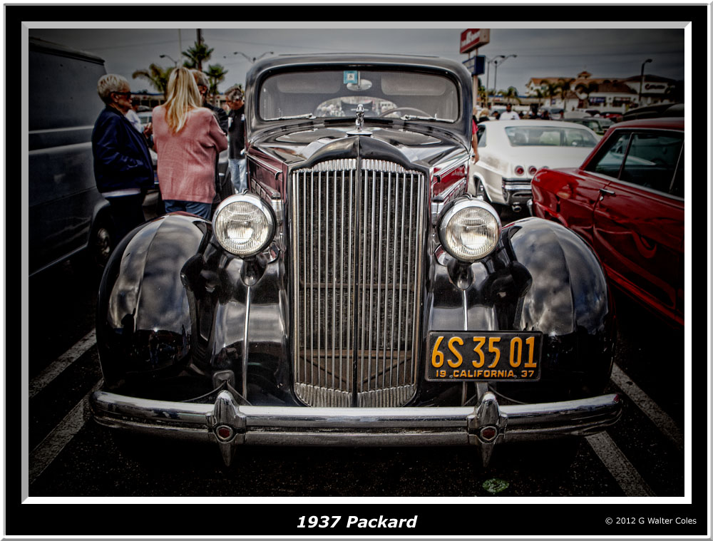 Packard 1937 Black Sedan DD G.jpg