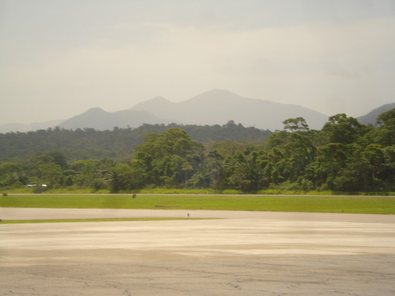 Plane and Airport at La Ceiba (6).jpg