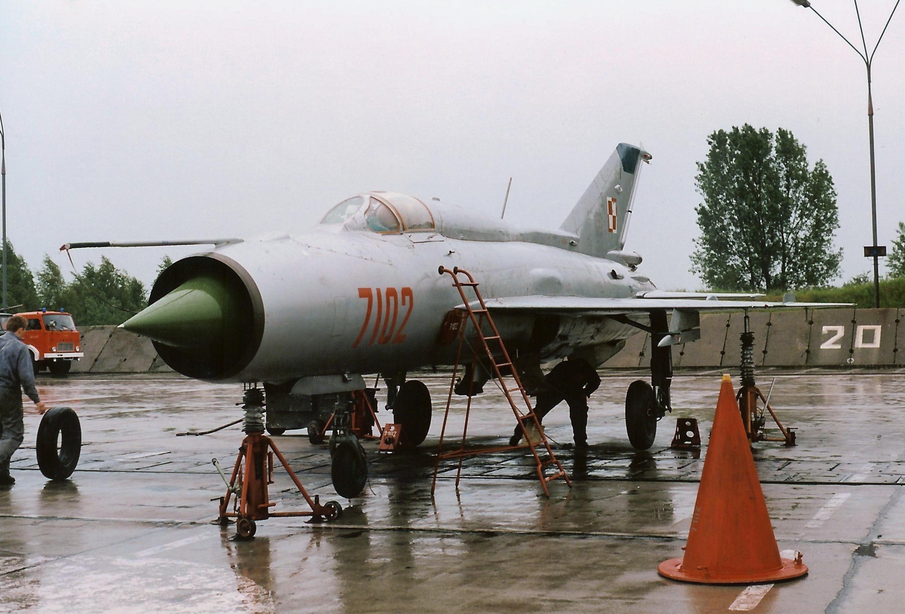 MiG-21PFM 7102