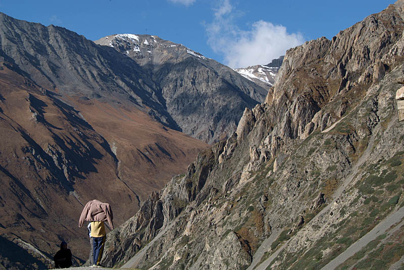 Enjoying the Scenery Yak Kharka to Thorung Phedi