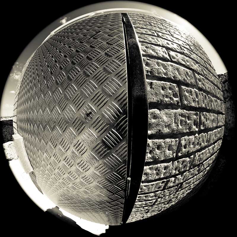 Same door (click  next image)
