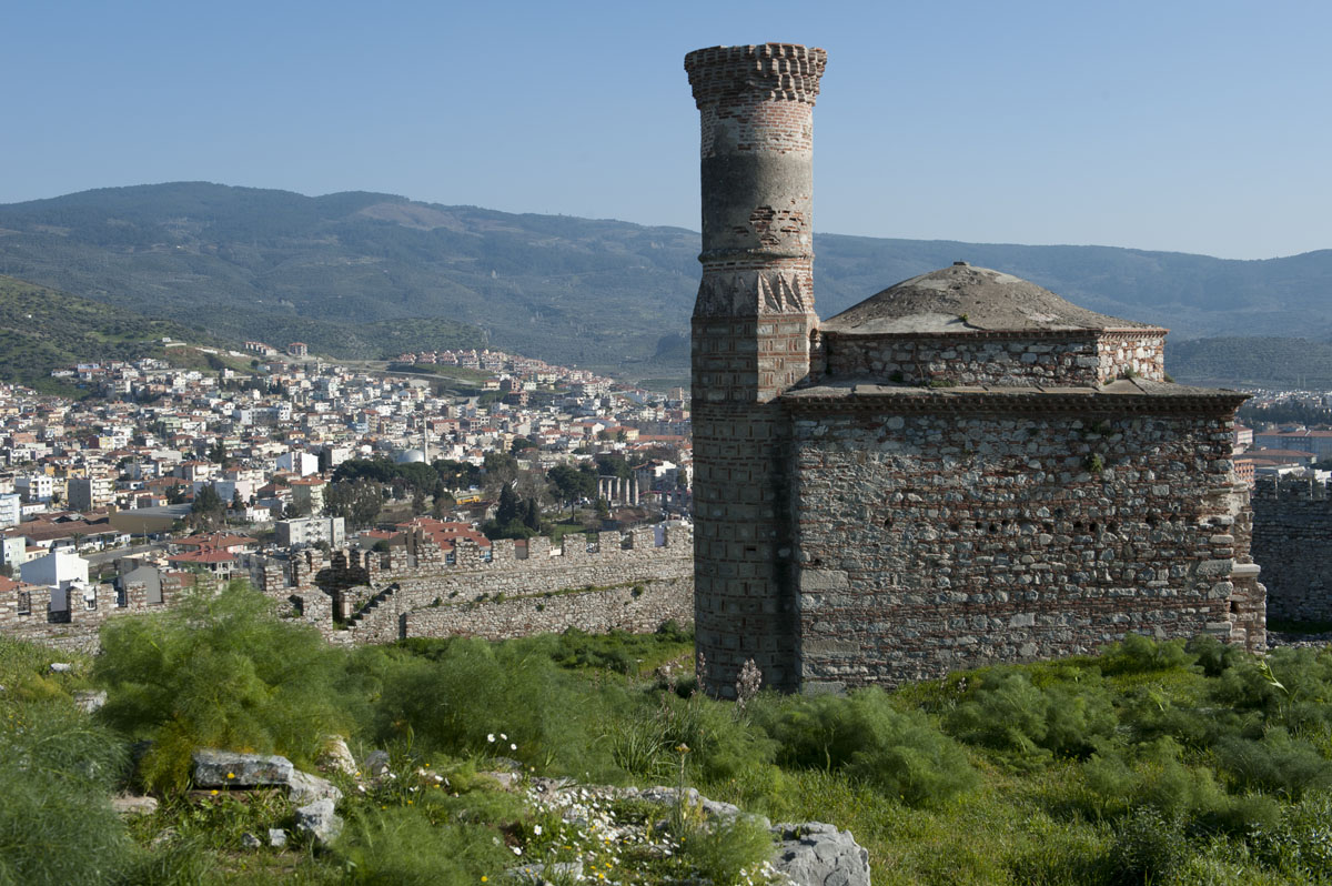 Selcuk Castle March 2011 3347.jpg