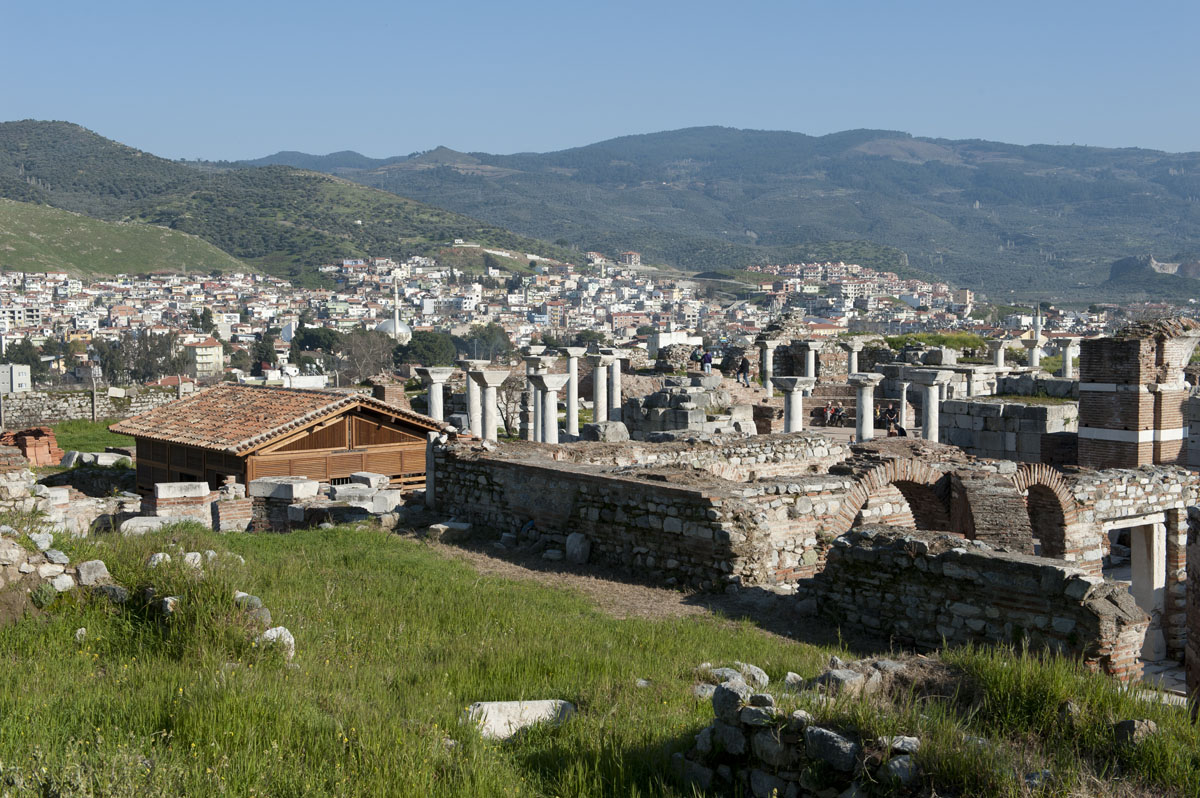 Selcuk Basilica of St John the Apostle March 2011 3376.jpg