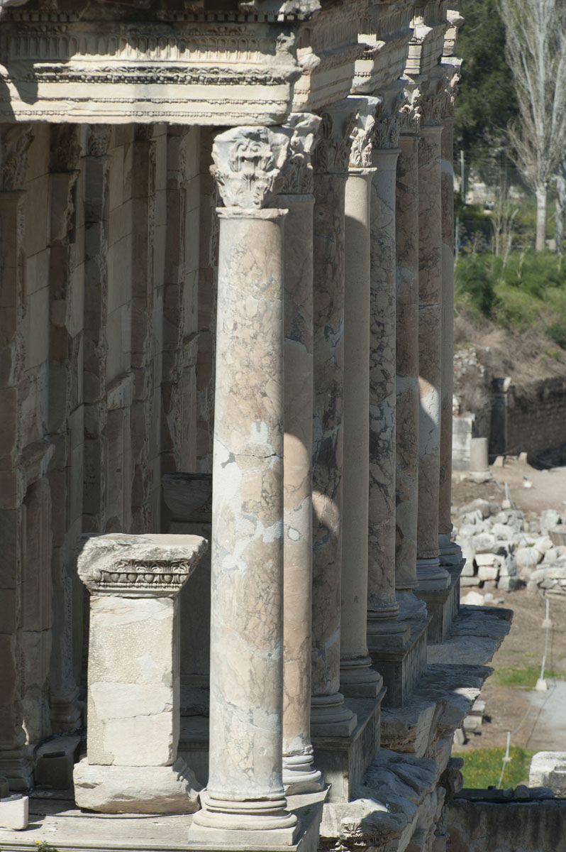 Ephesus March 2011 3721.jpg