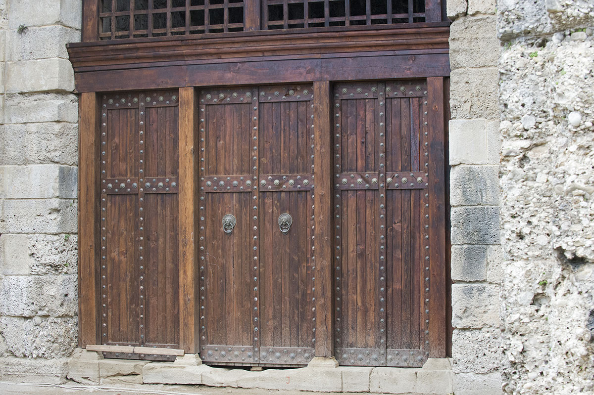 Side december 2012 7014.jpg