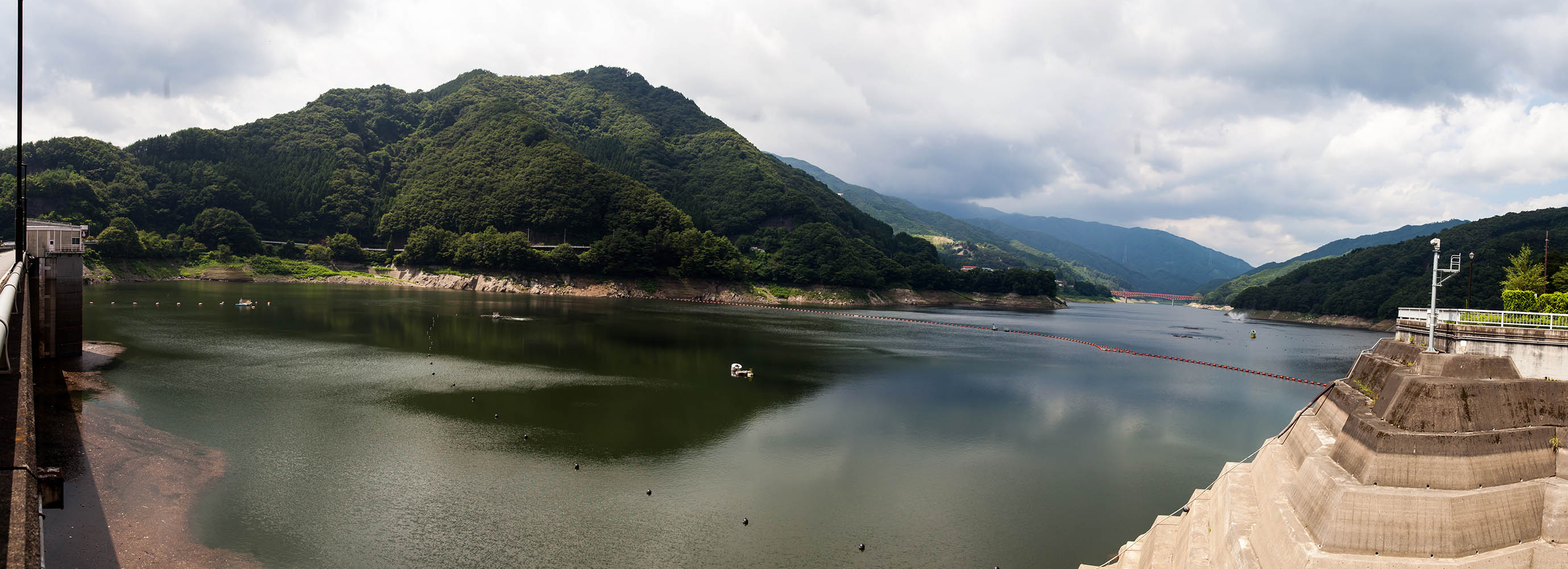 Dam_Pano1_web.jpg