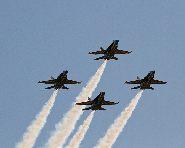 Quartet Trailing Smoke.jpg