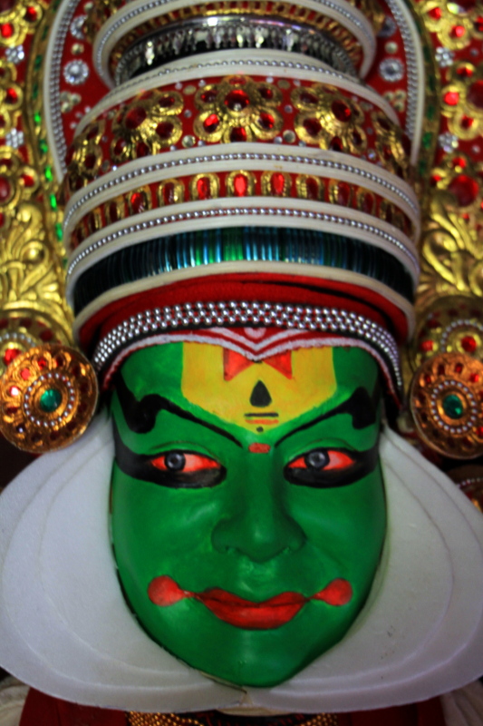 Kathakali dancer, Kovilakam, Heritage villa, Vasundhara Sarovar Premiere, Vayalar, Kerala