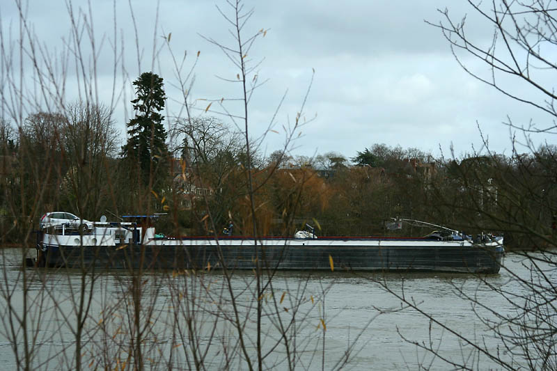 Eniram en attente avant les Vives Eaux_3973r.jpg