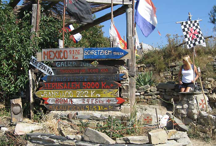 manjarin - refugio is open all year since 1993