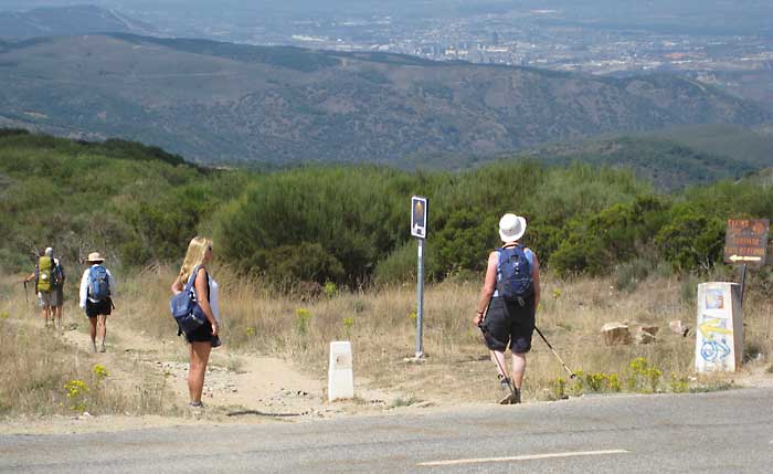 day 1 cruz de hierro to molinaseca