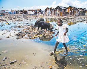 Photo polmique prime par l'UNICEF en 2008. Le prix accord  cette   photos est considr comme une insulte  la dignit d'Hati et des pauvres des bidonvilles.

Ce n'est pas la photo en elle-mme, mais l'image d'Hati qu'elle vhicule, par le fait d'une institution internationale humanitaire, qui est critique,