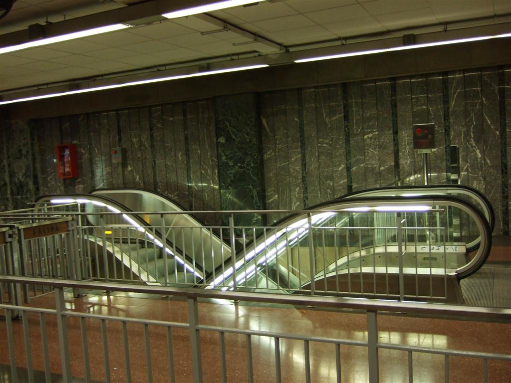 Barcelona metro escalator