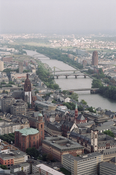 Az vros s a Majna hdjai - The old town and the bridges over the Main.gif