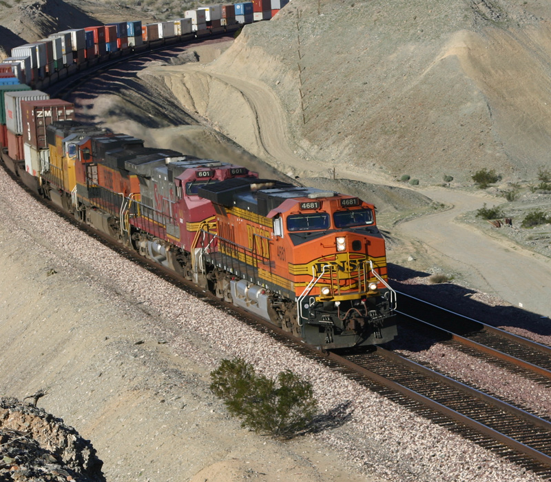 BNSF4681 at Topock