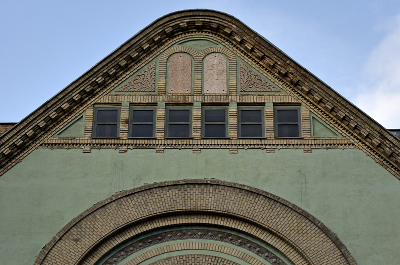 Synagogue-turned-fencing club
