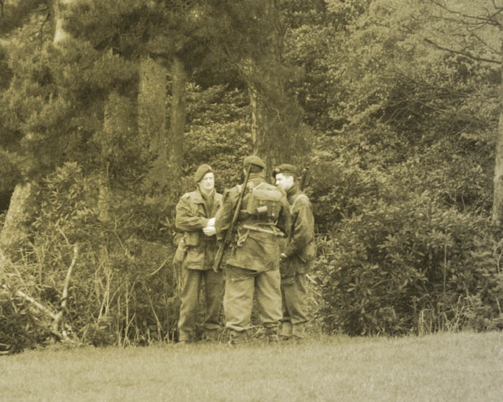Paras Waiting