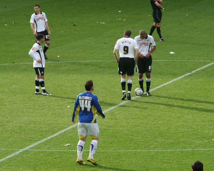 Kick Off
