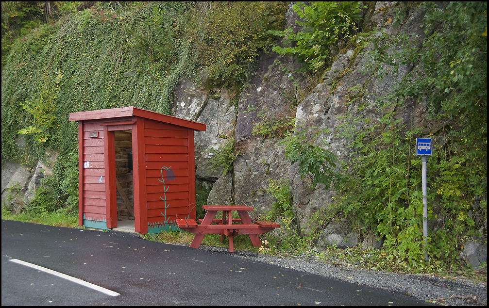 A bus-stop for Ken.....:-)