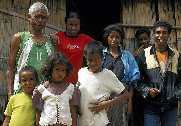 Village family, Venilale